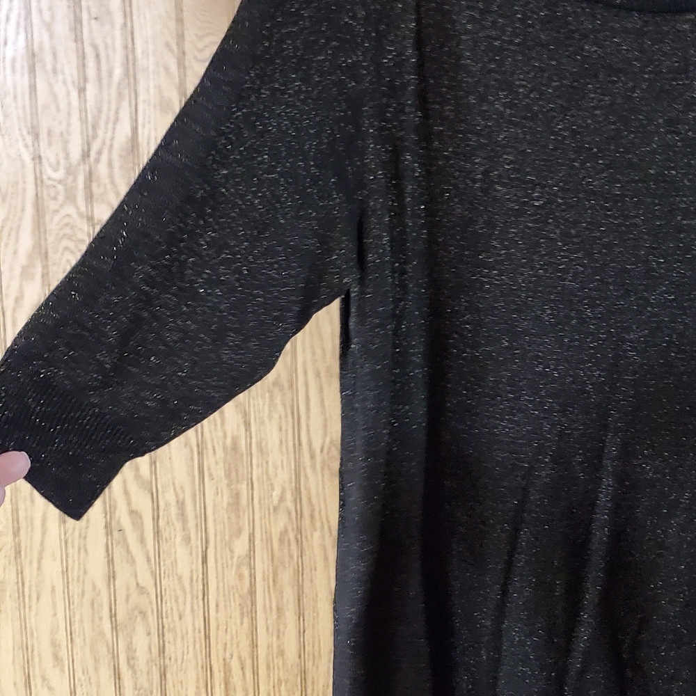 Sweater black and gold